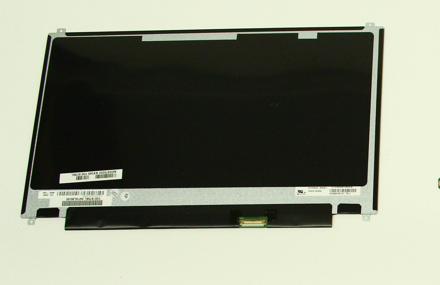 PANTALLA 13.3 LED SLIM P/LAPTOP TOP BRACKET CONECTOR EDP 30 PINES CONECTOR ABAJO DERECHA 1366x768 HD** ¡NOTA: SE VENDE SOLO INSTALADA EN NUESTRO TALLER! **