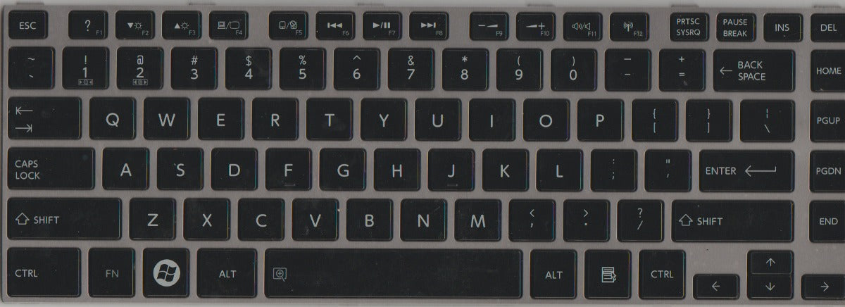 TECLADO TOSHIBA SATELLITE M600 M640 M645 M650 P700 P740 P745