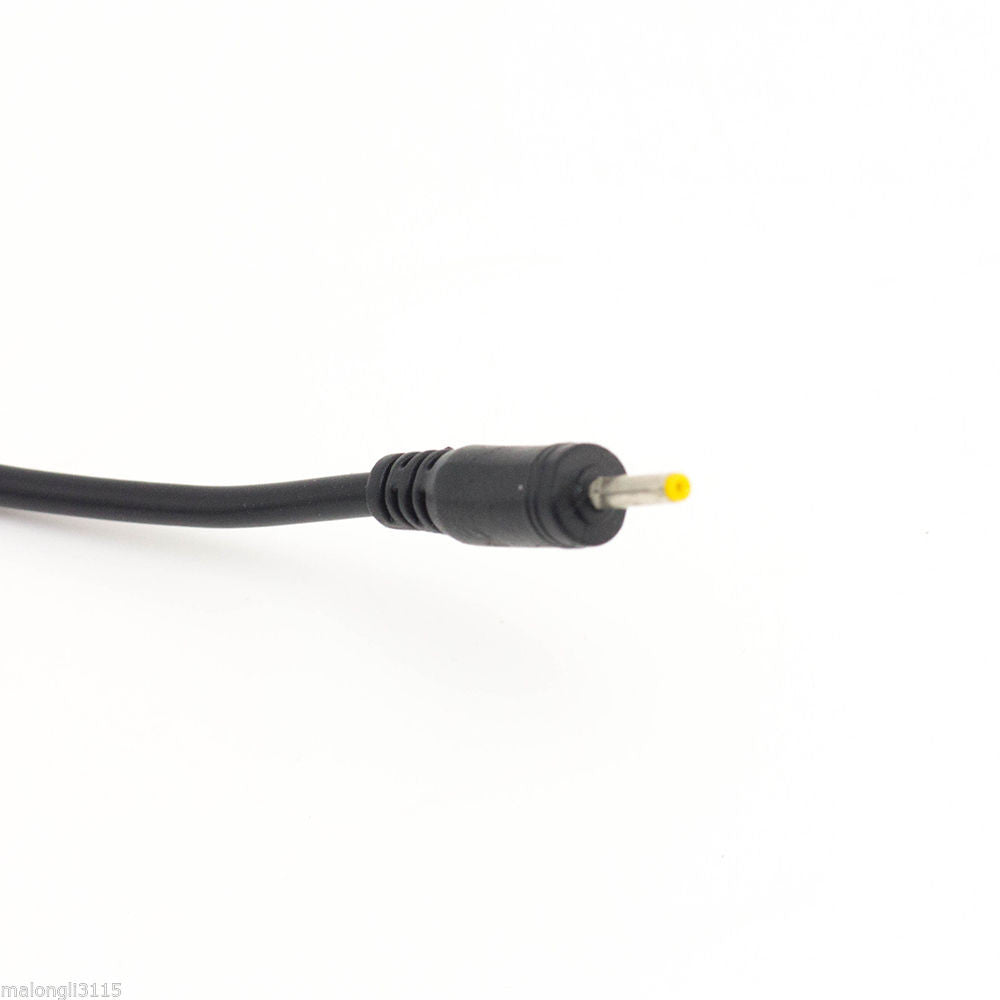 CARGADOR GENERICO PARA TABLET 5V / 2.5A / 2.5 MM X 0.7MM