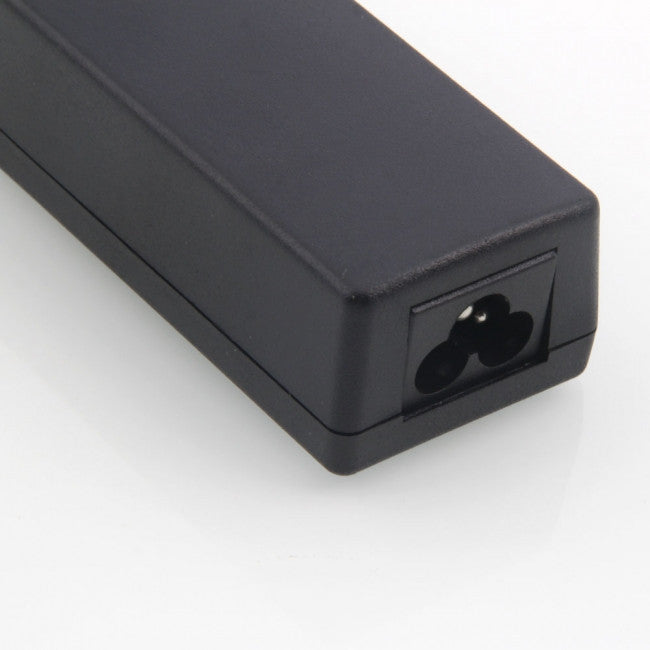 CARGADOR TOSHIBA 30W / 19V / 1.58A / 5.5 X 2.5MM