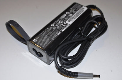 CARGADOR HP COMPAQ ORIGINAL 65W / 19V / 3.42A / 3.0 x 1.7MM ESPIGA ENVY SPECTRE ULTRABOOK 535629-001