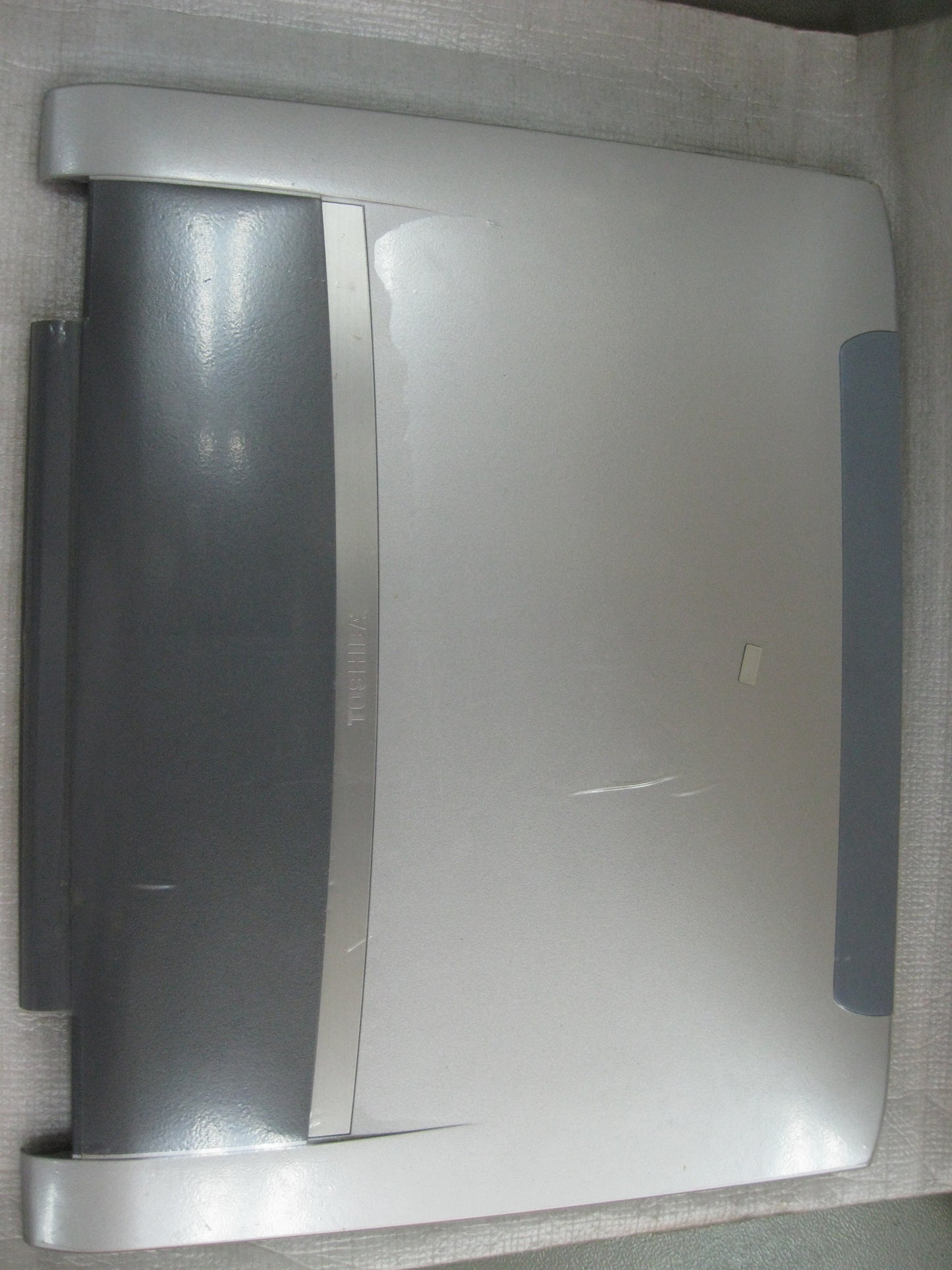 LCD BACK COVER TOSHIBA COBERTOR DE PANTALLA  Satellite 4600